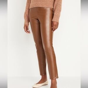 Old Navy Extra High Waisted Faux Leather Pants Cognac Brown Size 8 NWOT